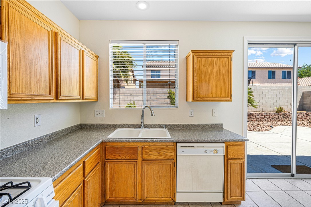 6048 Halehaven Drive Property Photo 12
