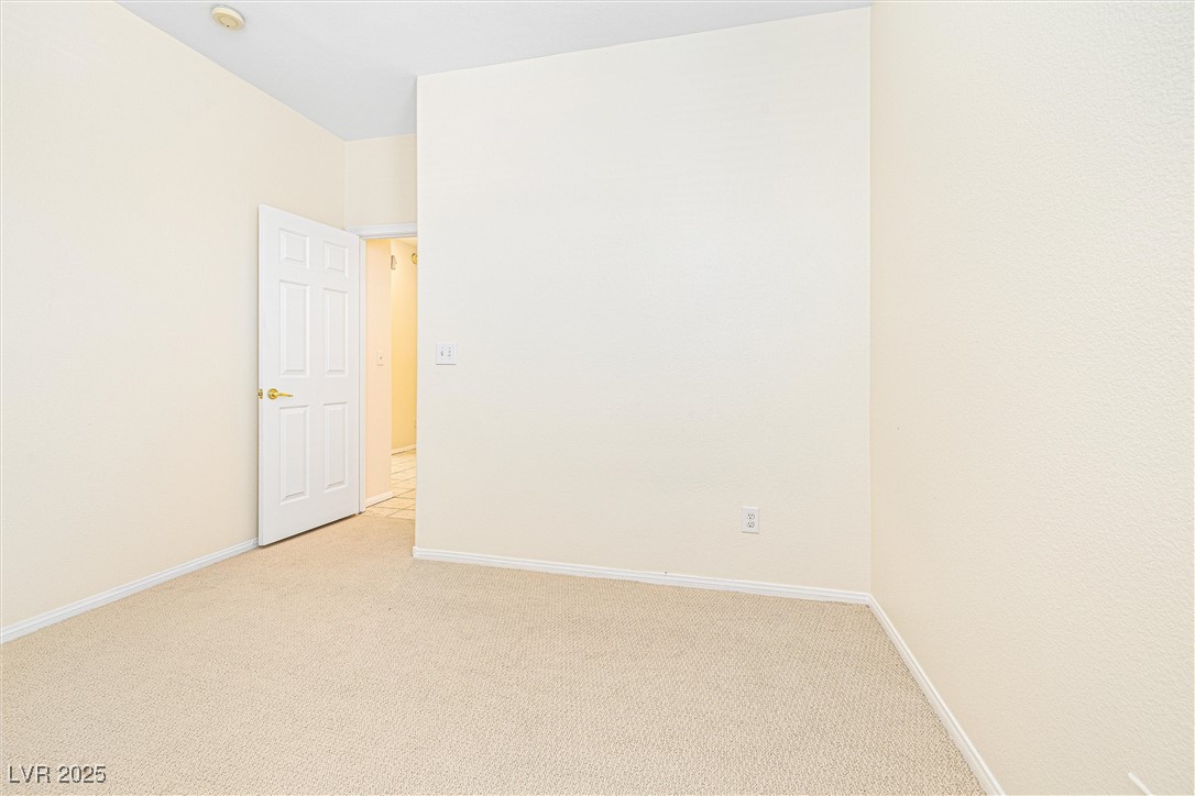 6048 Halehaven Drive Property Photo 23