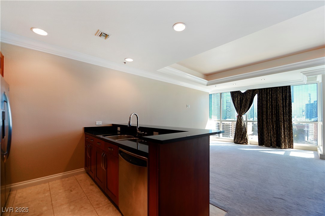 4525 Dean Martin Drive 1105 Property Photo 3