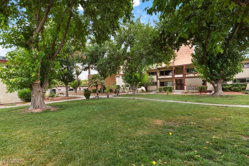 350 East Desert Inn Road H205 Property Photo 24