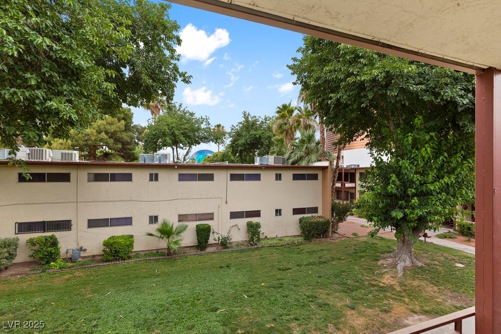 350 East Desert Inn Road H205 Property Photo 29