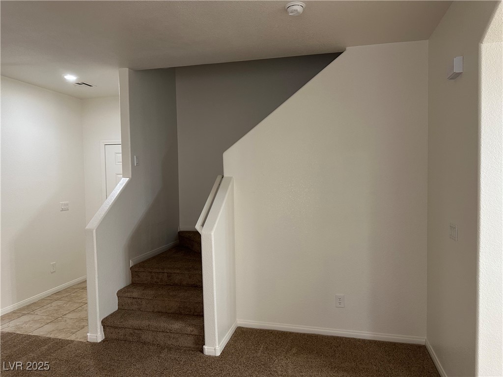 1613 White Skies Court Property Photo 4