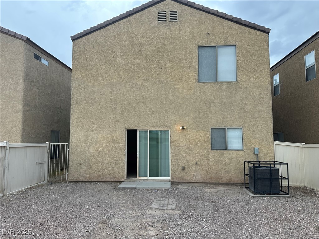 1613 White Skies Court Property Photo 26