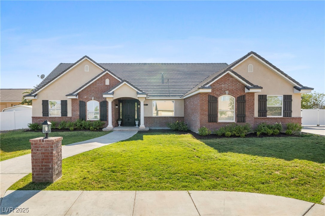 2477 Adobe Wells Drive Property Photo 2