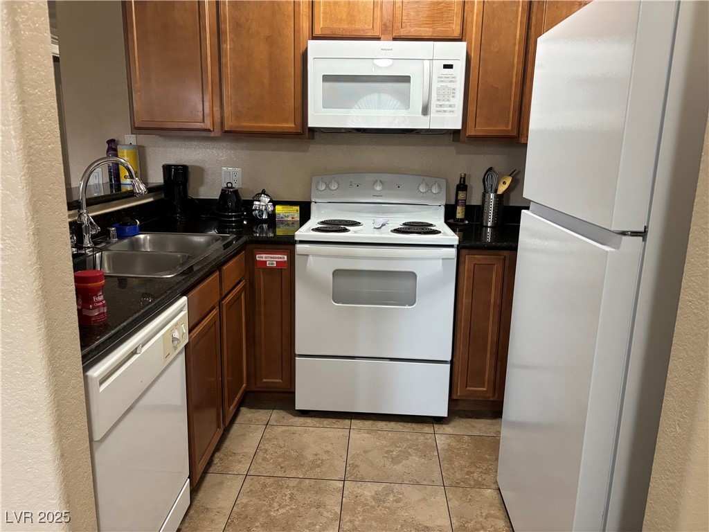 3145 East Flamingo Road 1076 Property Photo 2