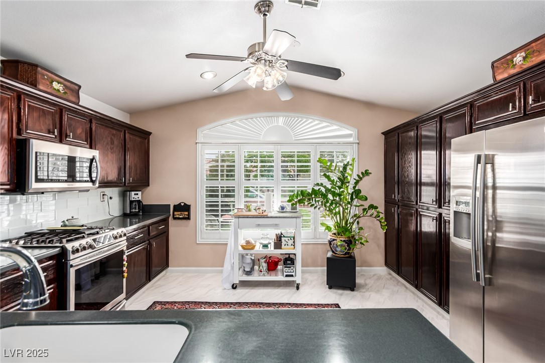 3938 Redfield Avenue Property Photo 15