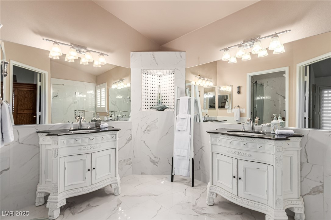 3938 Redfield Avenue Property Photo 25