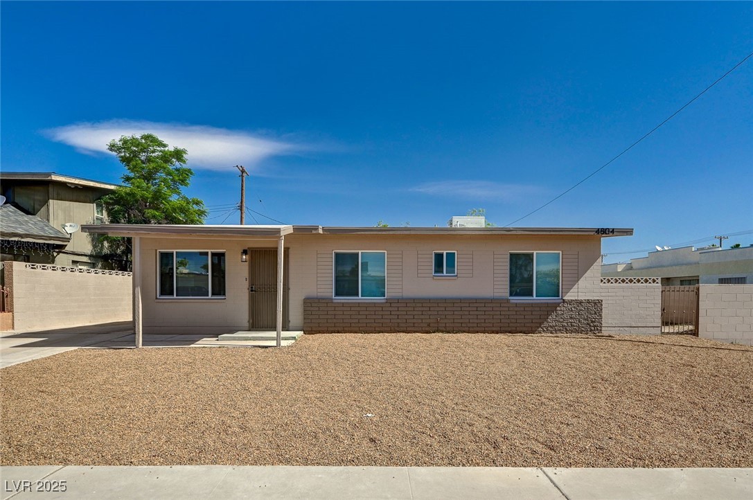4804 Apawana Lane Property Photo 1