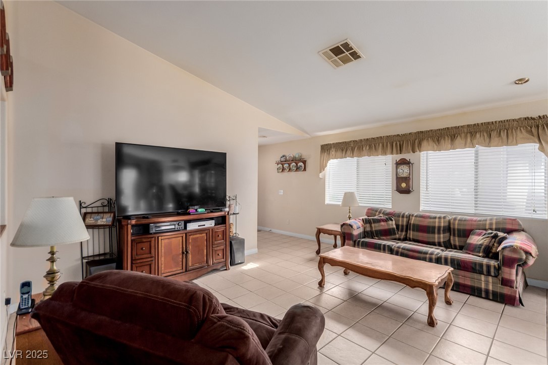 8840 Spinning Wheel Avenue Property Photo 4