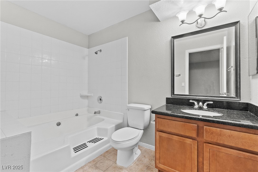9325 West Desert Inn Road 142 Property Photo 10
