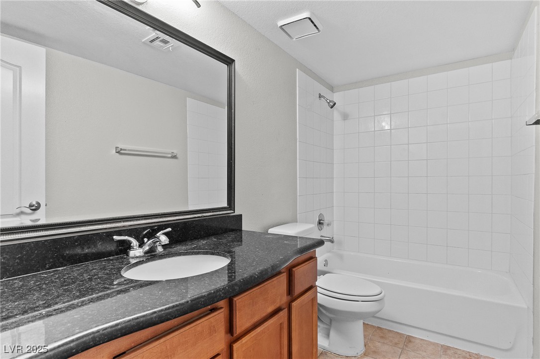 9325 West Desert Inn Road 142 Property Photo 13
