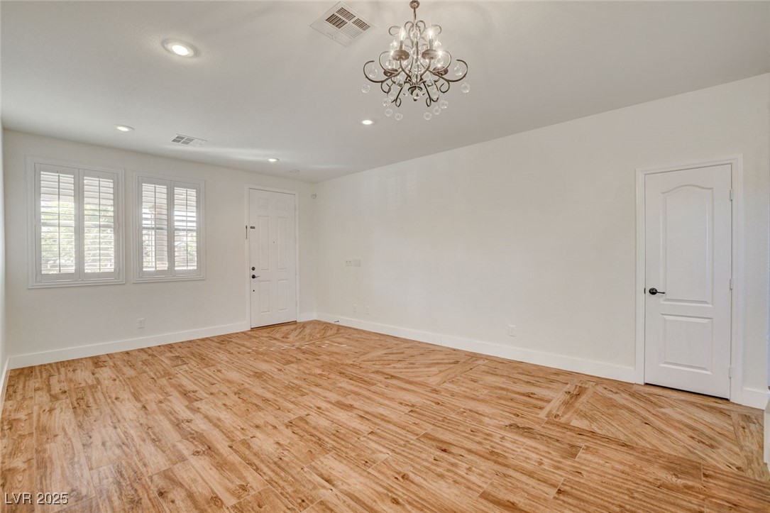 5434 Fawn Chase Way Property Photo 9