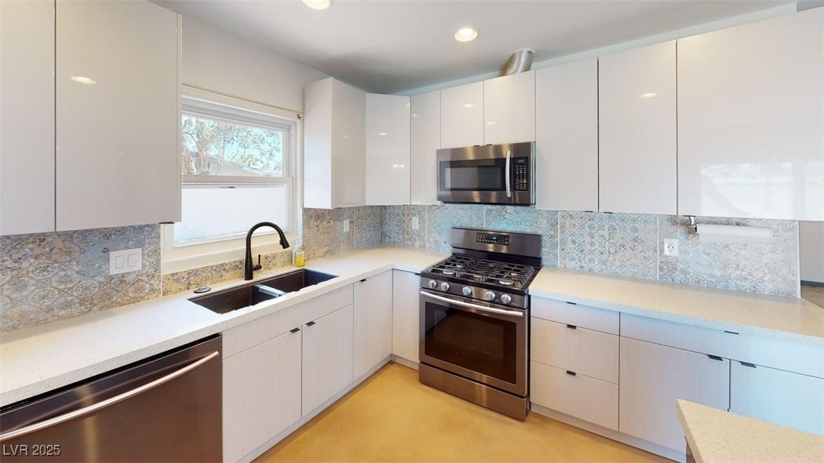 1518 Golden Arrow Drive Property Photo 1