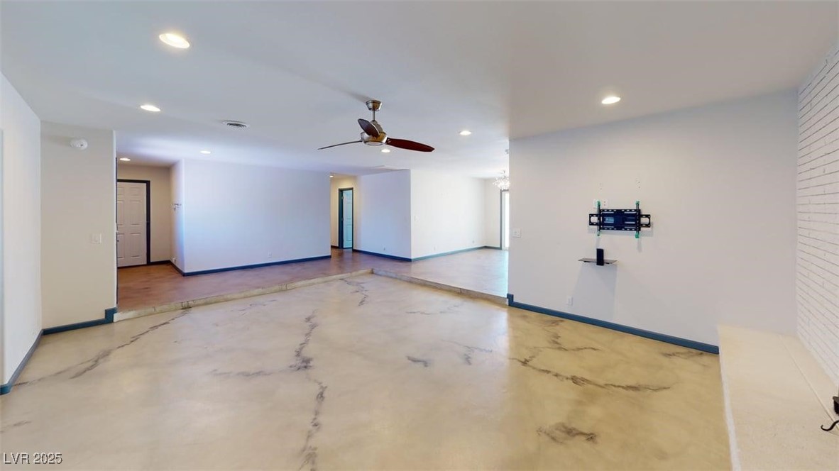 1518 Golden Arrow Drive Property Photo 3