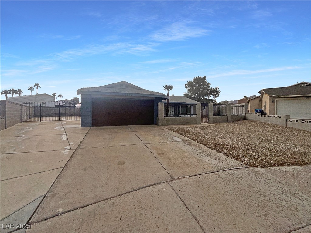 1960 Arabian Court Property Photo