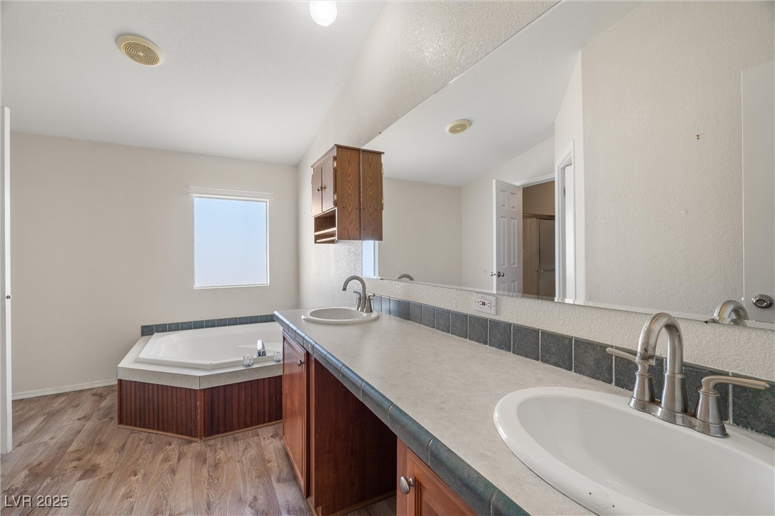 790 Alaska Way Property Photo 18