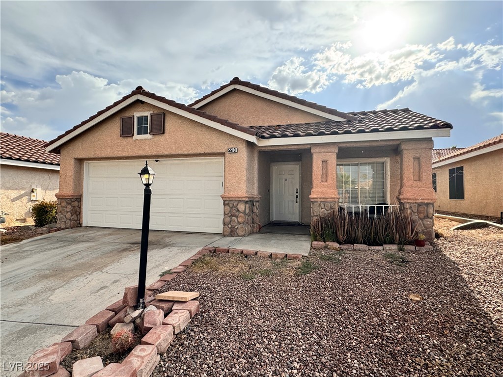 5513 Oakwood Ridge Street Property Photo 1