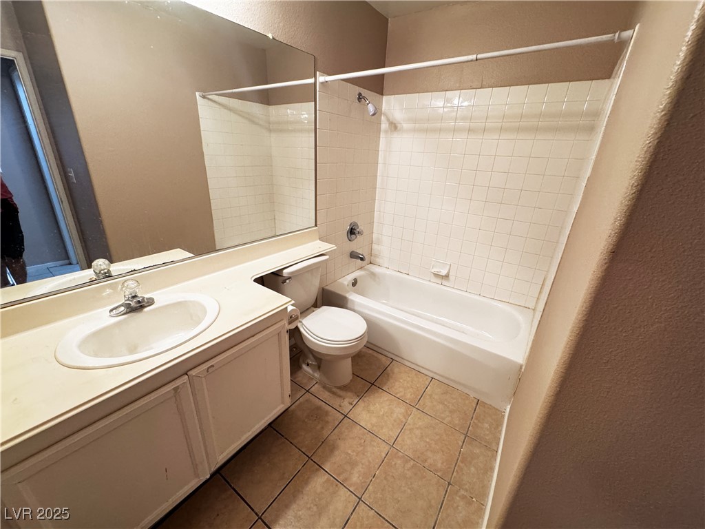 5513 Oakwood Ridge Street Property Photo 11