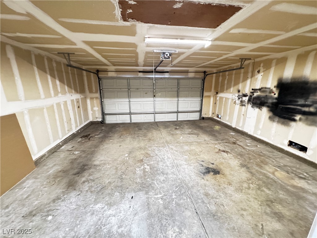 5513 Oakwood Ridge Street Property Photo 15