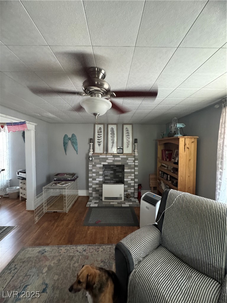 191 South Booker Property Photo 11