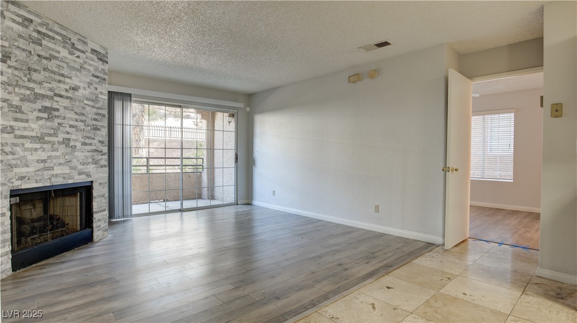 2200 South Fort Apache Road 1025 Property Photo 4
