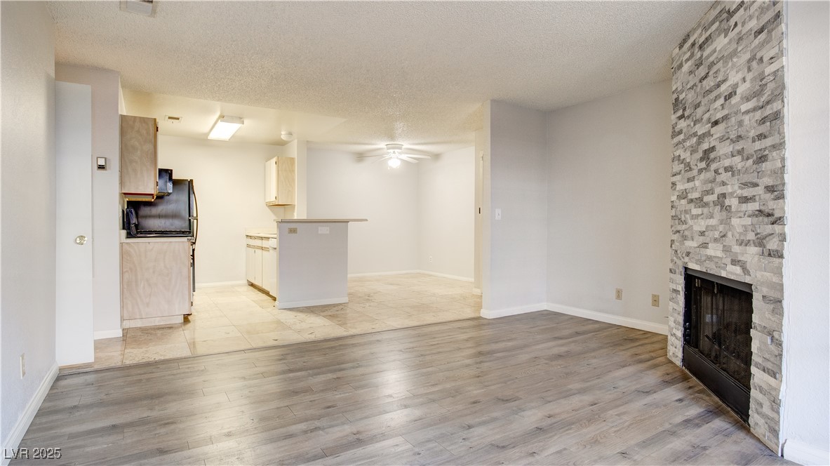 2200 South Fort Apache Road 1025 Property Photo 5