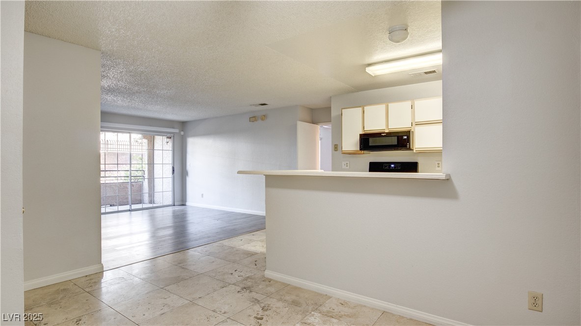 2200 South Fort Apache Road 1025 Property Photo 8