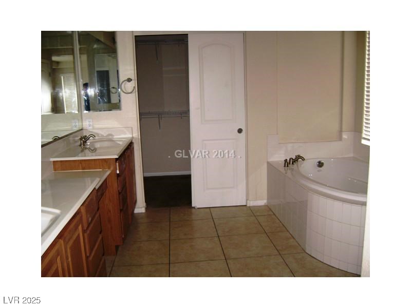 9707 Skiers Chalet Court Property Photo 2