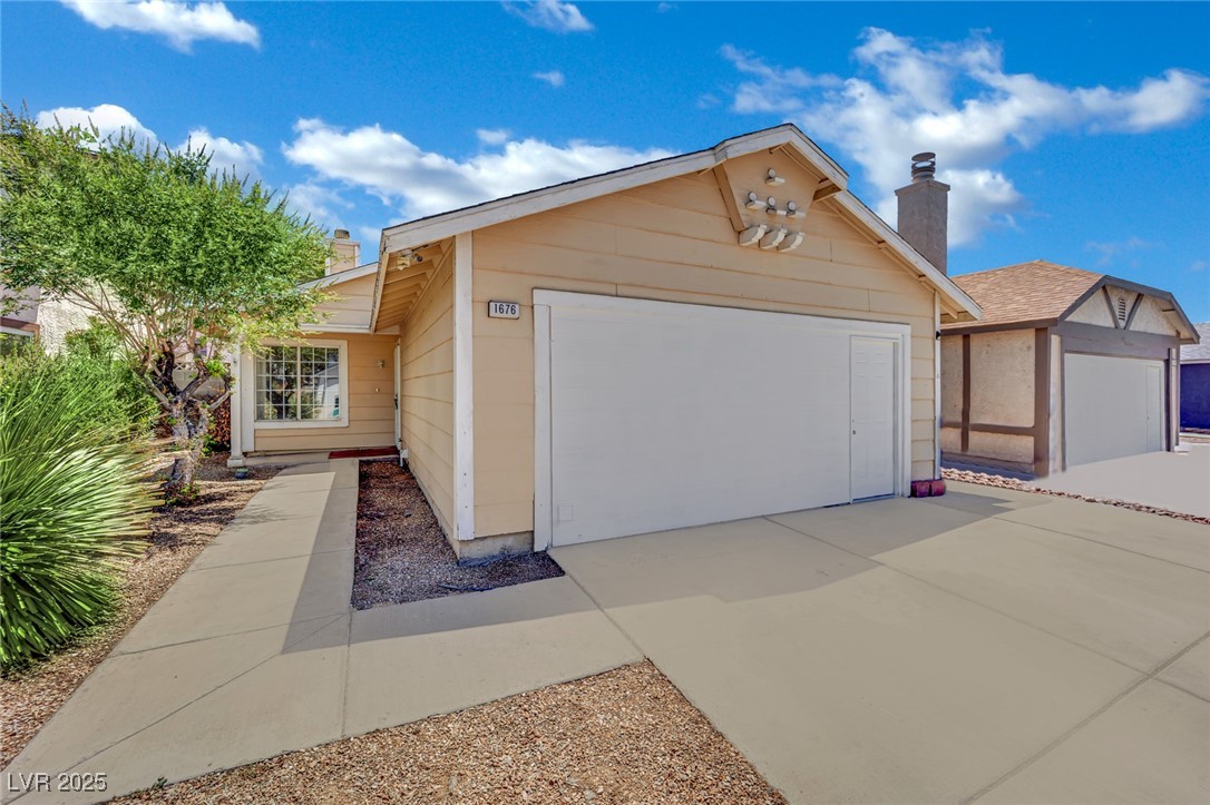 1676 Divinity Street Property Photo 3