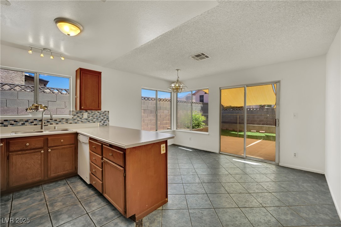 1676 Divinity Street Property Photo 13