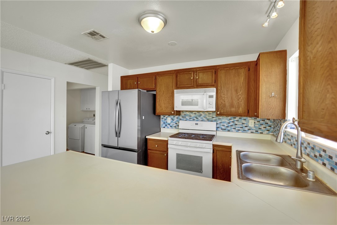 1676 Divinity Street Property Photo 21