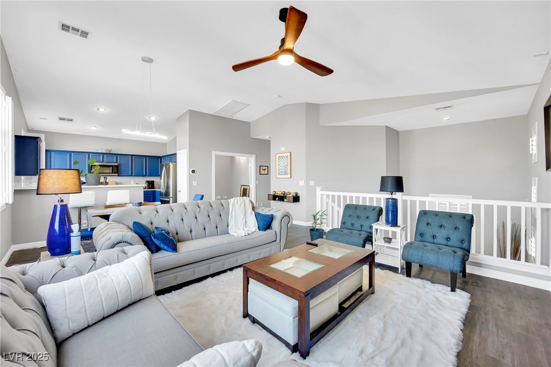 11018 Salernes Street Property Photo 10