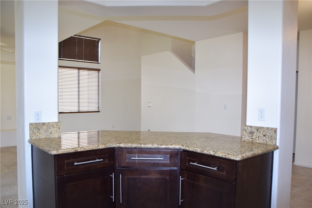 9025 Tumblewood Avenue Property Photo 12