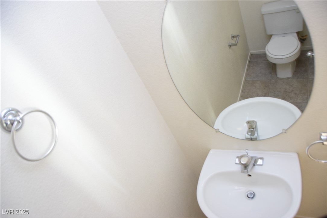 9025 Tumblewood Avenue Property Photo 16