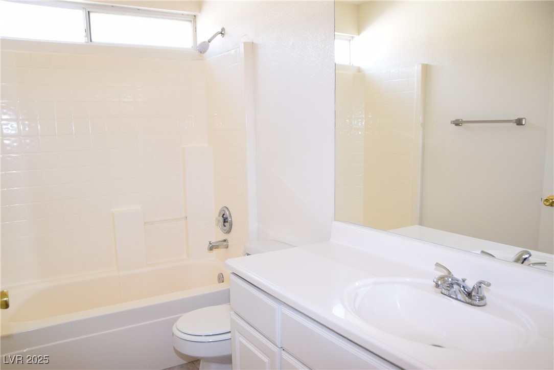 9025 Tumblewood Avenue Property Photo 29