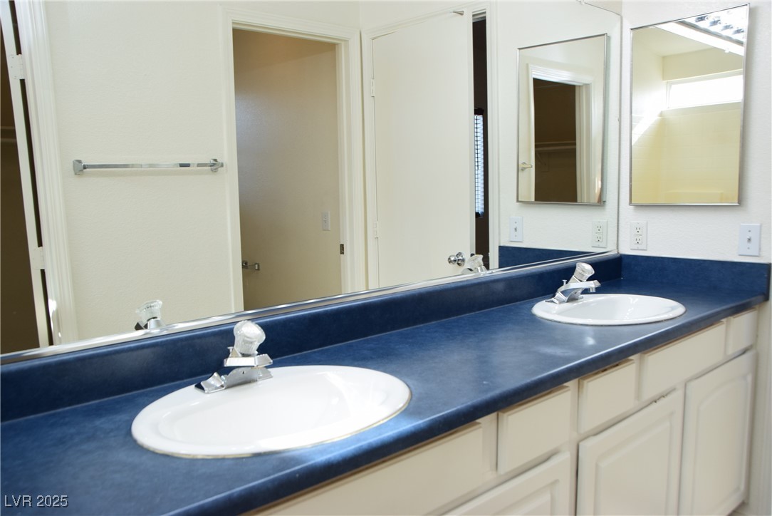 9025 Tumblewood Avenue Property Photo 31
