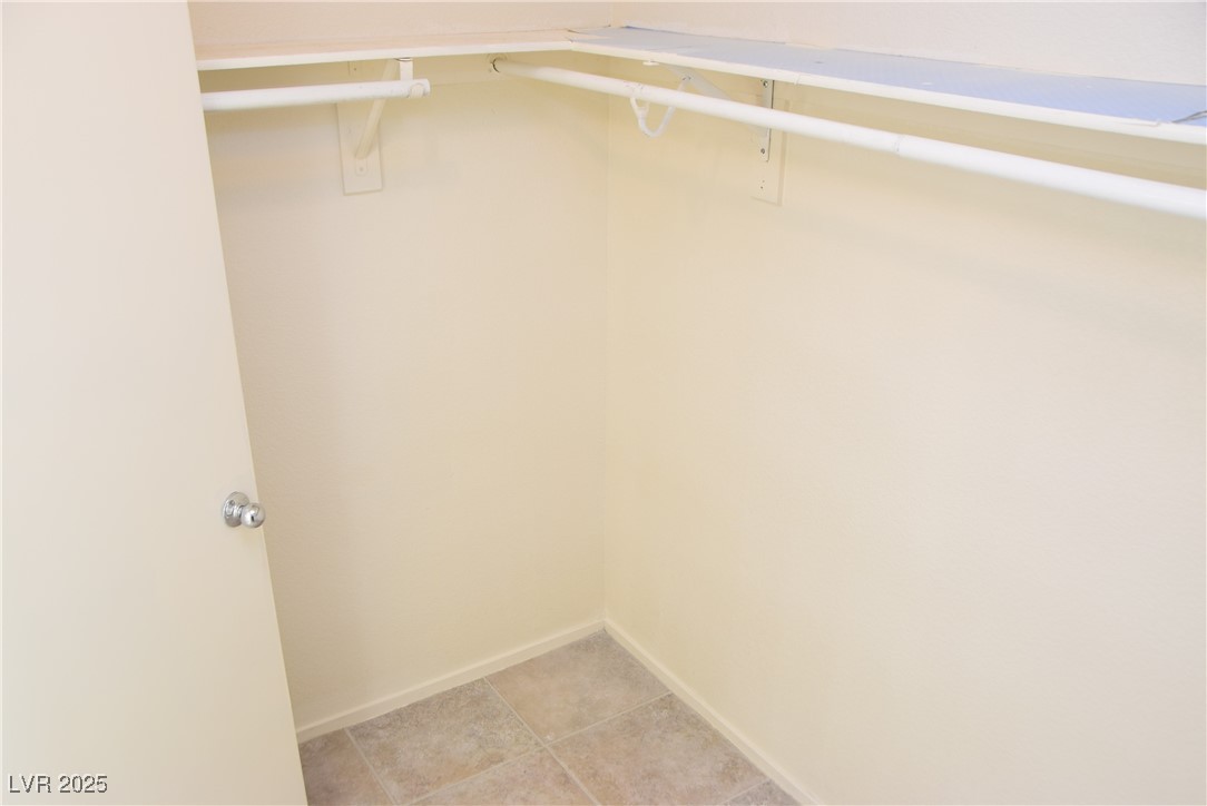 9025 Tumblewood Avenue Property Photo 35