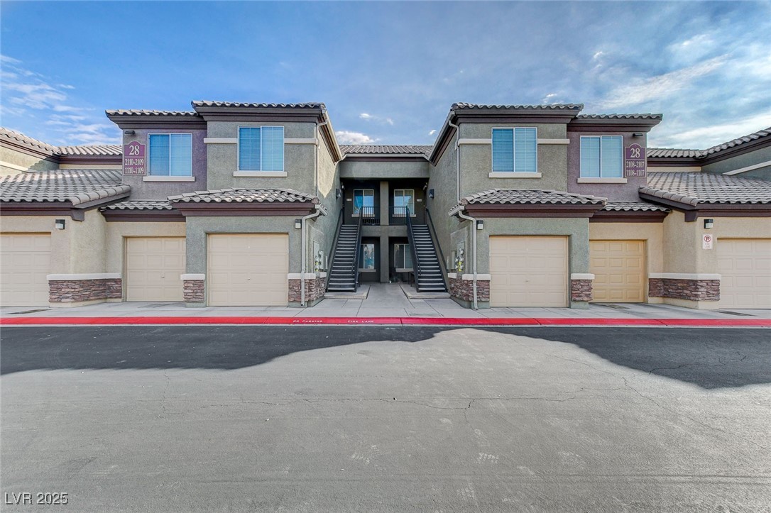 6868 Sky Pointe Drive 1109 Property Photo 1