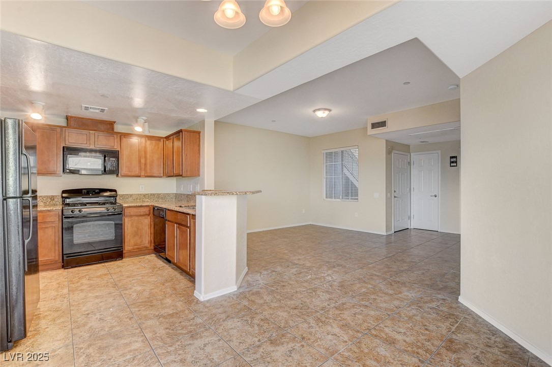 6868 Sky Pointe Drive 1109 Property Photo 10