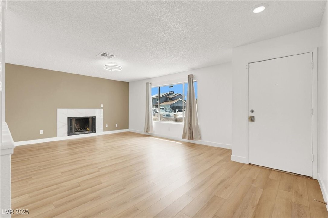 3908 Longfellow Street Property Photo 8