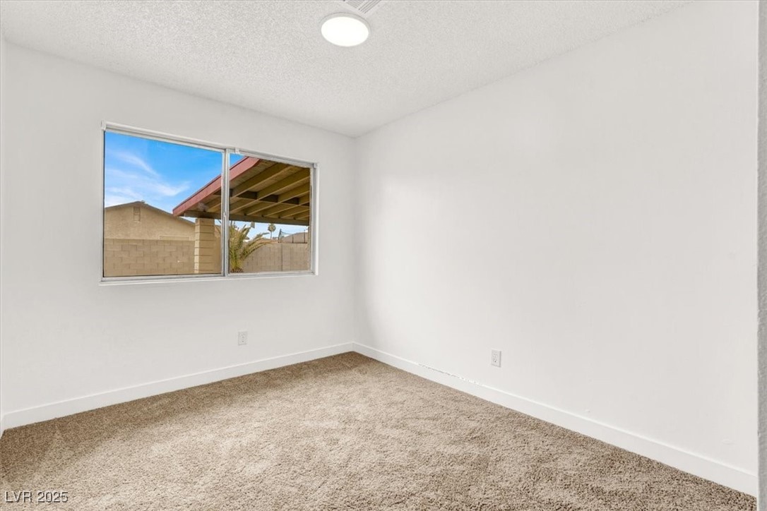 3908 Longfellow Street Property Photo 13
