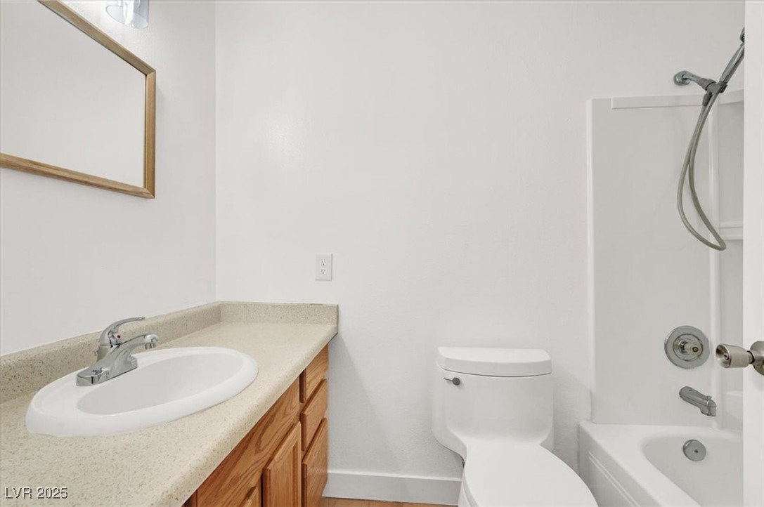 3908 Longfellow Street Property Photo 15