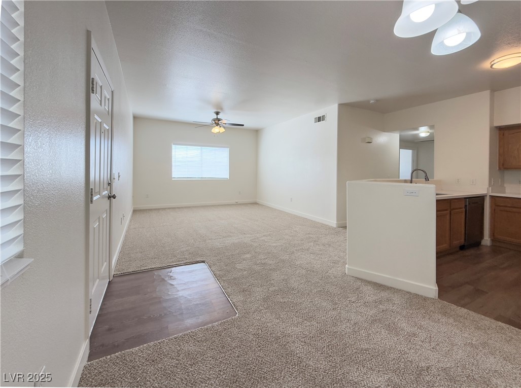 3400 Cabana Drive 2041 Property Photo 5