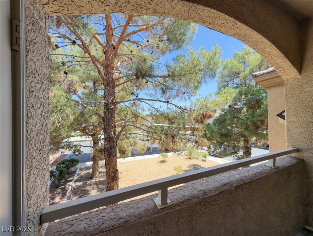 3400 Cabana Drive 2041 Property Photo 12