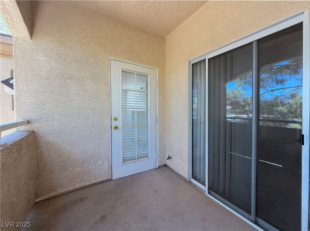 3400 Cabana Drive 2041 Property Photo 13