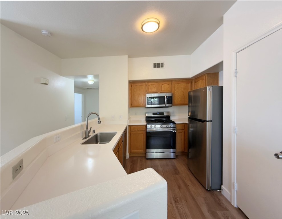3400 Cabana Drive 2041 Property Photo 15