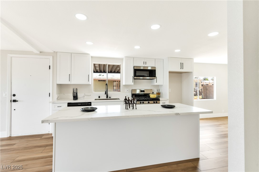 3501 Pinon Peak Drive Property Photo 8