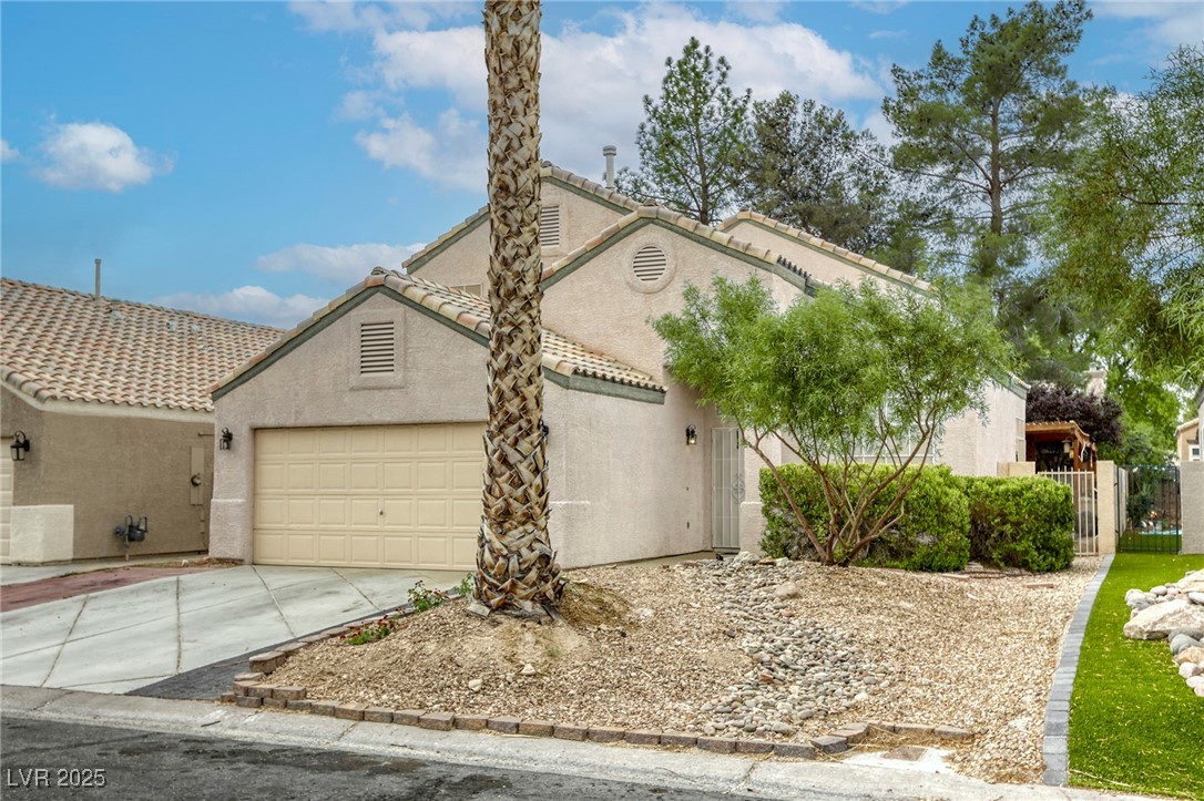 7721 Beach Falls Court Property Photo 5