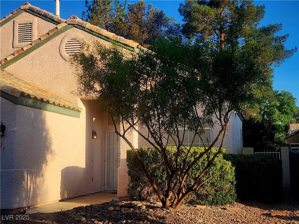 7721 Beach Falls Court Property Photo 6