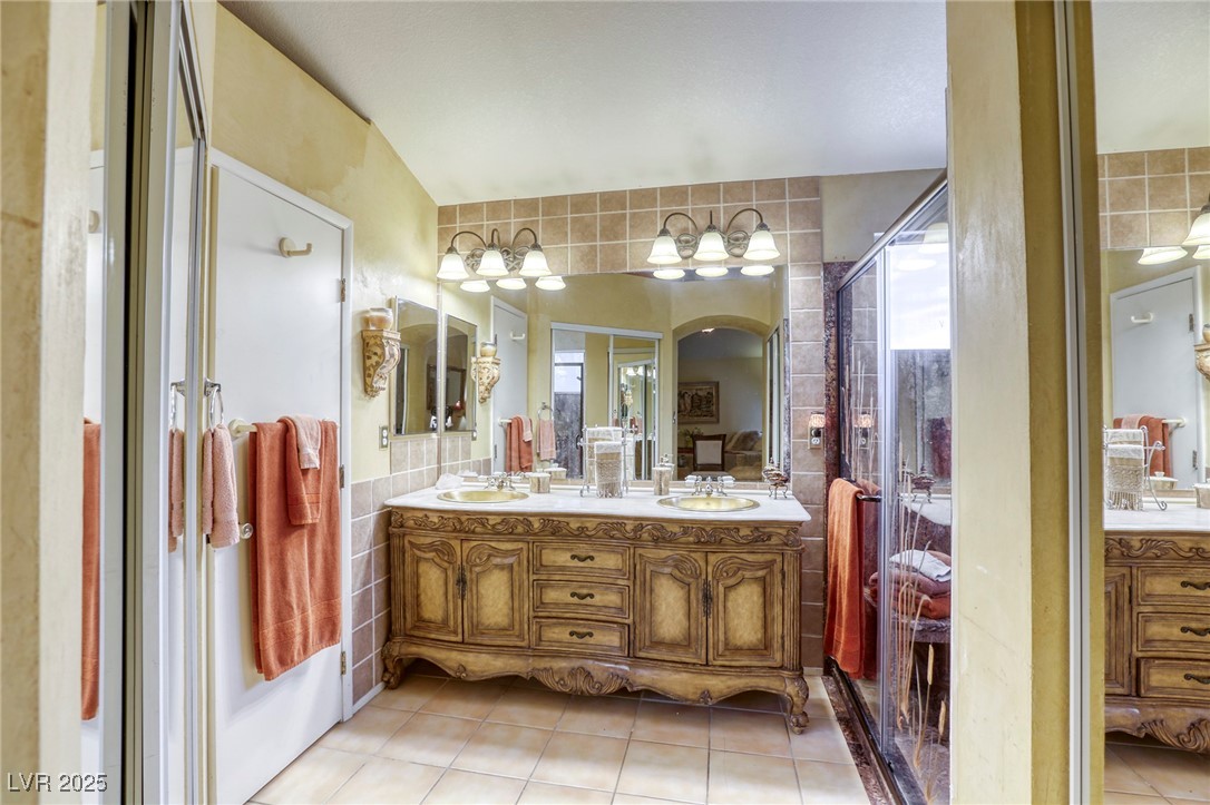 7721 Beach Falls Court Property Photo 29